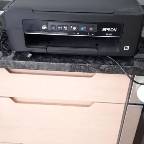 Litt brukt Epson XP-215 printer