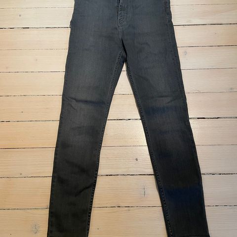 Skinny jeans fra BLK DNM str28/30