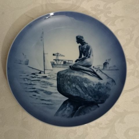 Kongelig dansk platte Den lille havfrue - 20 cm i diameter
