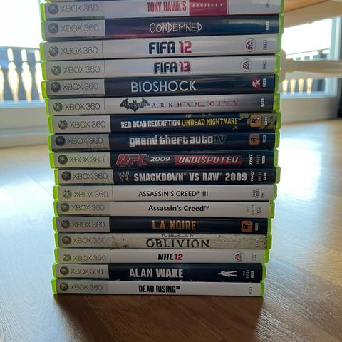 Masse PS2, Xbox360 og PC-spill til salgs.