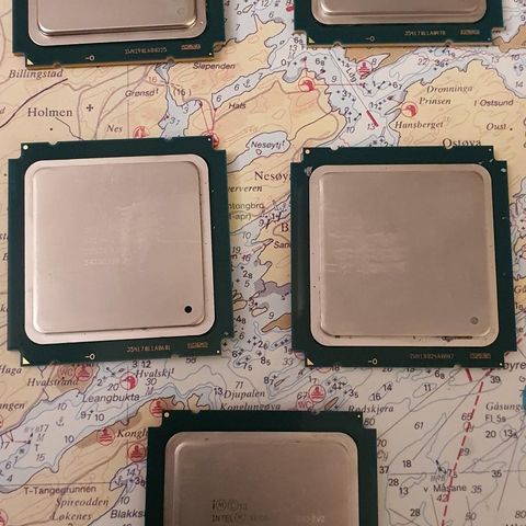 2 stk Intel Xeon E5-2697v2 2.7GHz 12C/24HT (3.5GHz Turbo)