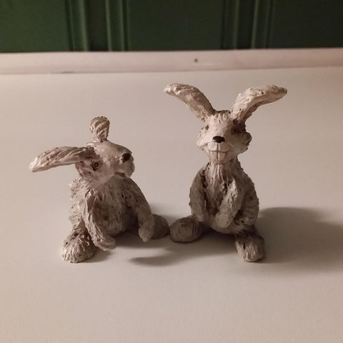 Ønsker og kjøpe 2 kaniner/harer fra Candy design.