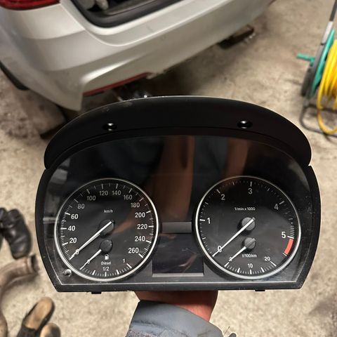 speedometer bmw e91 diesel