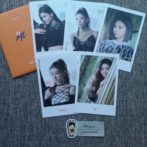 ITZY IT'z ME Postcard set