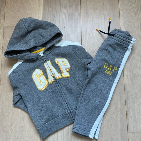 Gap joggedress str 92