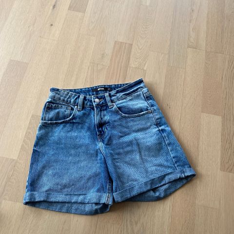 Shorts fra Bik bok