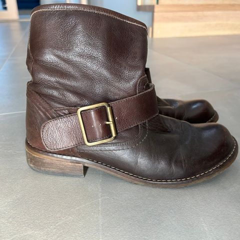 Skinn boots str 38