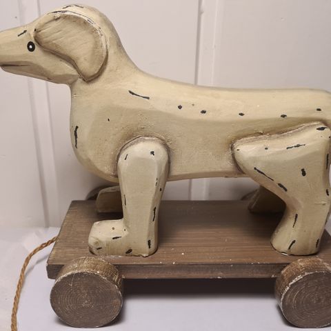 Vintage Dekorativ Trehund på Hjul Leke - Hund Draleke