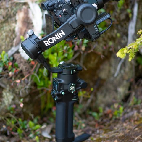 Nesten ubrukt DJI Ronin RSC2 Pro med Raveneye og fokusmotor - som ny!