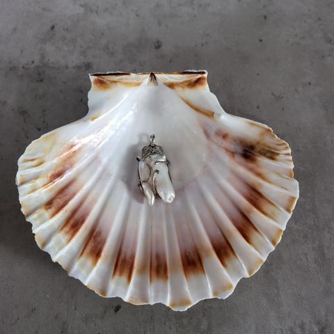 Vakker stor Perle med unik form