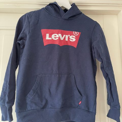 Mørkeblå hettegenser fra Levi's str 14 år (164) selges