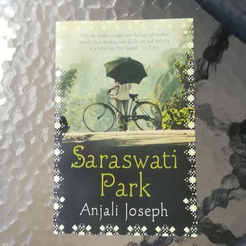 Bok: Saraswati Park (pent lest, i god stand)