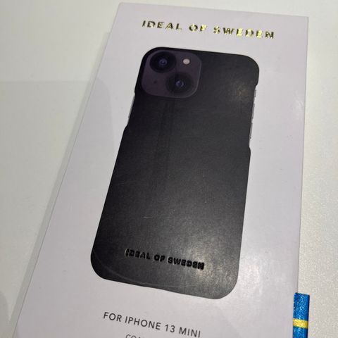 Iphone 13 mini sort case Ideal of Sweden
