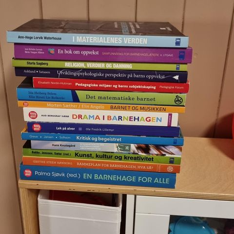 Litteraturbøker til barnehagelærerutdanning