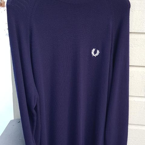 VINTAGE  MØRKEBLÅ FRED PERRY GENSER STR  UNISEX  STR M/L