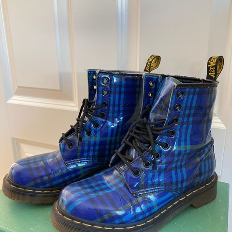 Dr Martens blårutete lakk støvler str 38