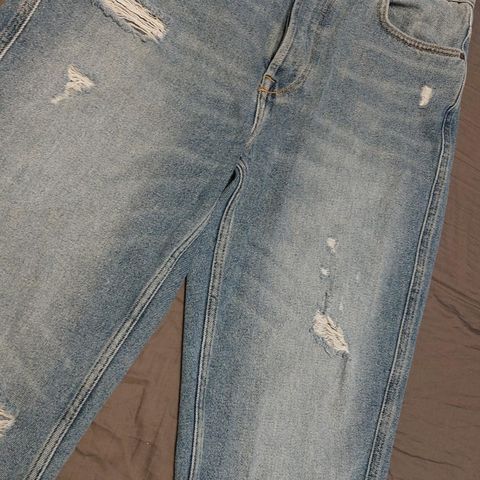 Lite brukt BikBok JP Mom Bonita jeans str L.