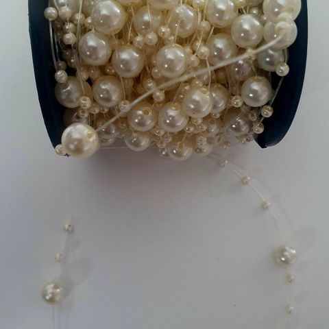 Hvit / krem  perlesnor bånd - ca 20 meter