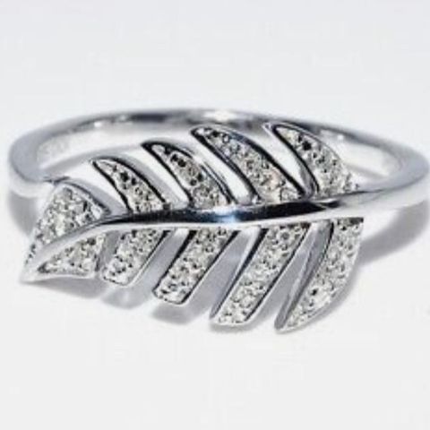 Nydelig diamant  ring