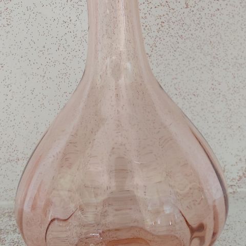 Vintage / retro rosa glass vase