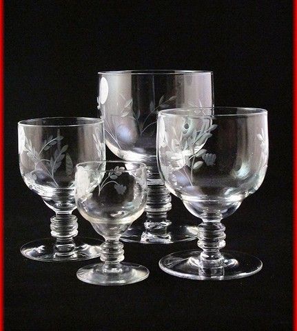 Hadeland glass Røyne m/blomst 1940-1965