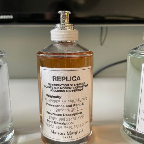 Maison Margiela Whispers in the Library - dekanter/parfymeprøver/samples