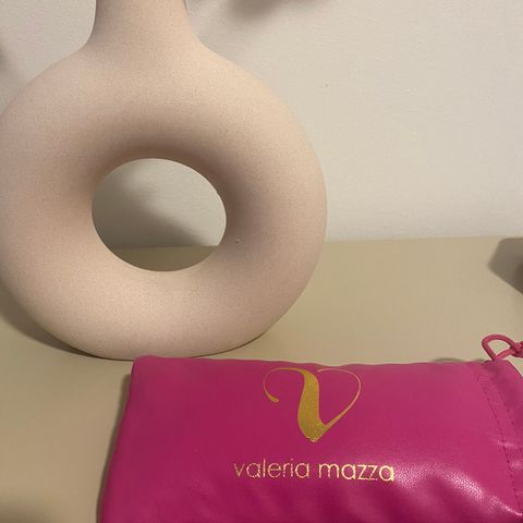 Helt nye dame solbriller fra Valeria Mazza til salgs