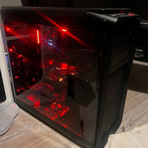 Gaming pc selges