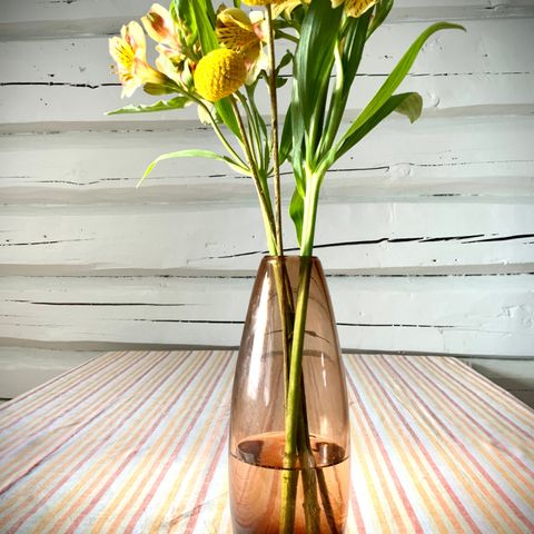 Vase fra Hadeland glassverk, Jutrem 1965