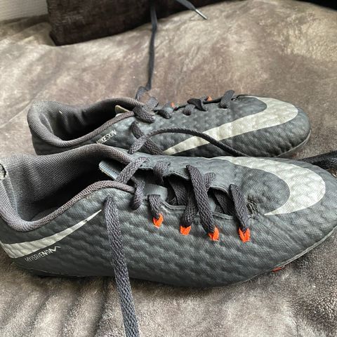 Hypervenom fotball sko (størrelse) 38,5