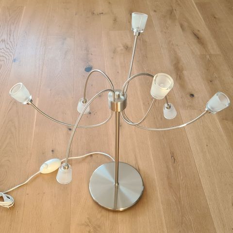 Kryssbo taklampe og bordlampe