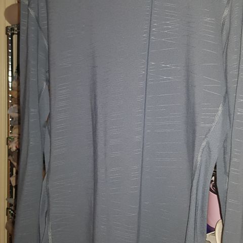 Adidas Techfit  trenings topp size XL