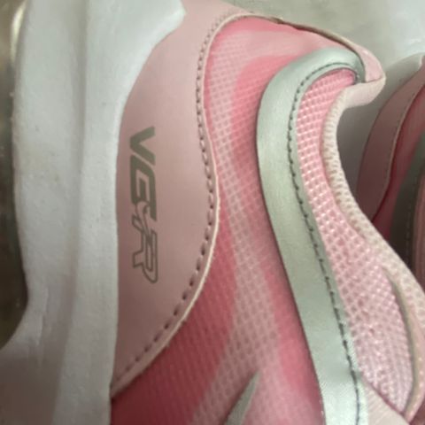 Nike VGR rosa joggesko selges