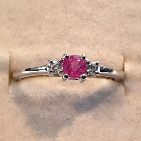 Madagascan Hot Pink Rosa Safir Sapphire & White Zircon Sølv 925 Ring Str.57