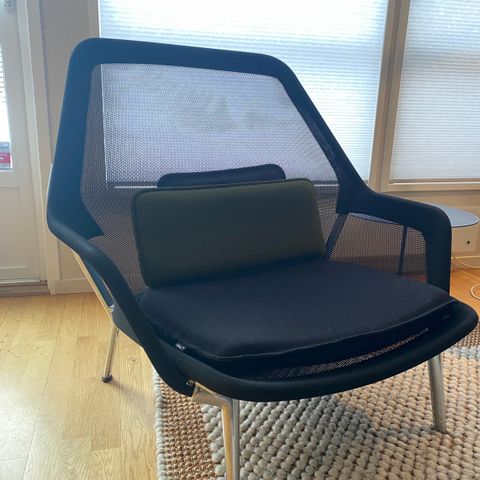 Vitra Slow Chair sort m/grønn og sort pute, krom ben