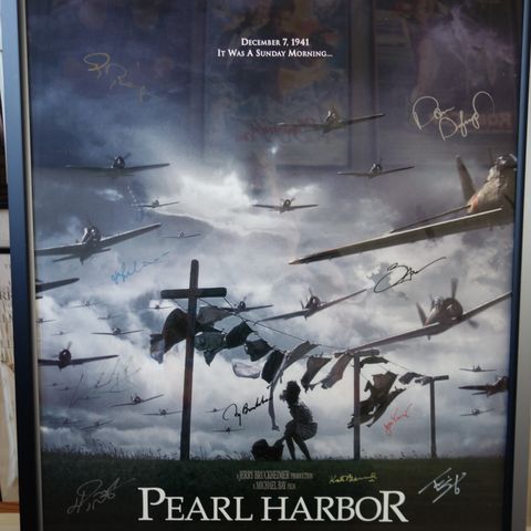 Pearl Harbour , signert av Ben Affleck + cast