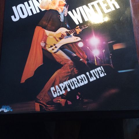 Johnny Winter  – Captured Live!