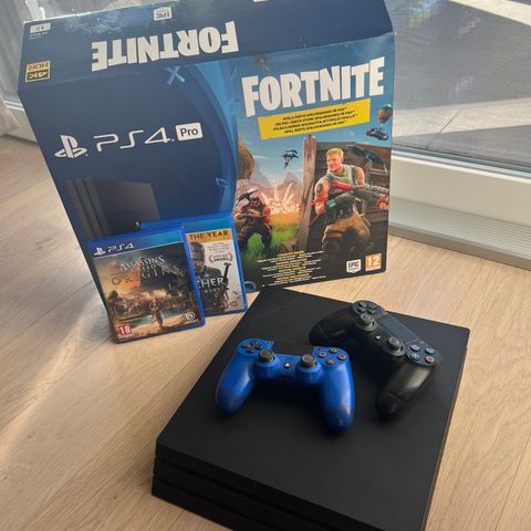 (ps4 pro) Playstation 4 pro 1TB, 2 controllers + 2 games