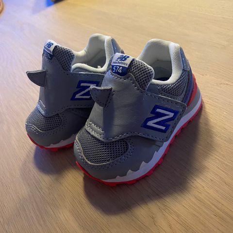 New Balance babysko strl 17