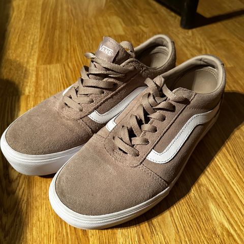 Ubrukt Beige VANS platform str 39