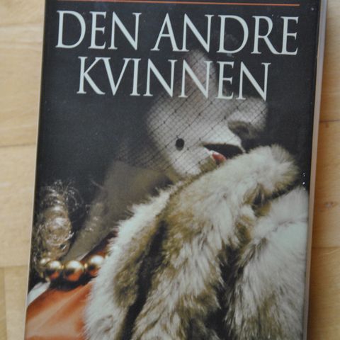 Den andre kvinnen: Douglas Kennedy. Innb. I god stand