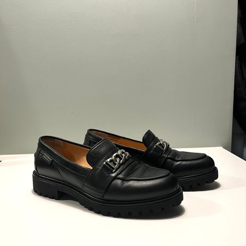 Sorte loafers, Stockholm design