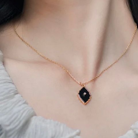 Eksepsjonell vakker Gold & Black Onyx halskjede