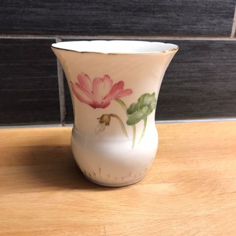 Vase fra Bing og Grøndahl