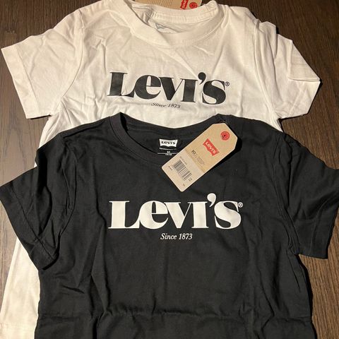 Levis t-skjorte str 128