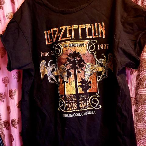 Led Zeppelin T-shirt