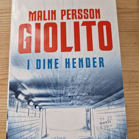 I dine hender av Malin Persson Giolito