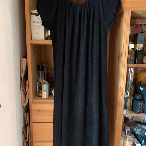 Lang kjole str. L/XL til salg