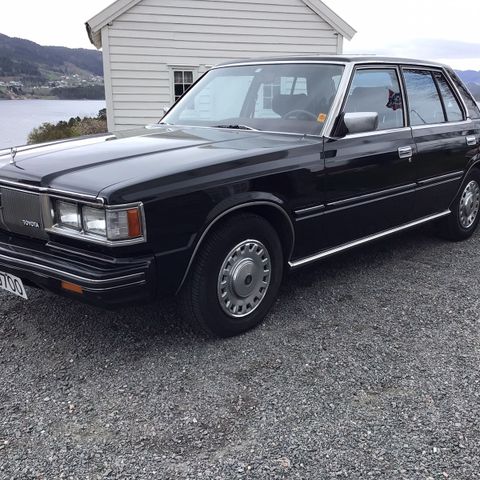 Toyota Crown Super Saloon ønskes kjøpt