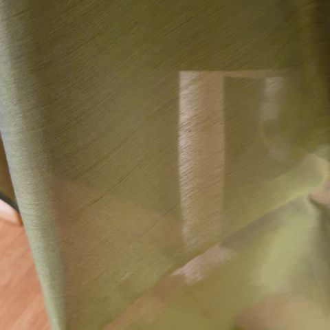 Chanderi silke, bomull/silke i oliven/mosegrønt, B=1,15 , L=2,00m.